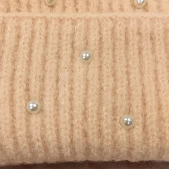 Steve Madden Woolen Knit Cap Peach and Pearl Accents NWT OSFM - Picture 2 of 11